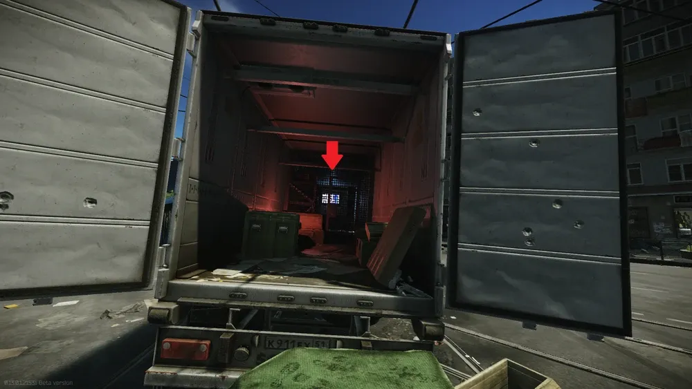 Cargo truck with grate door